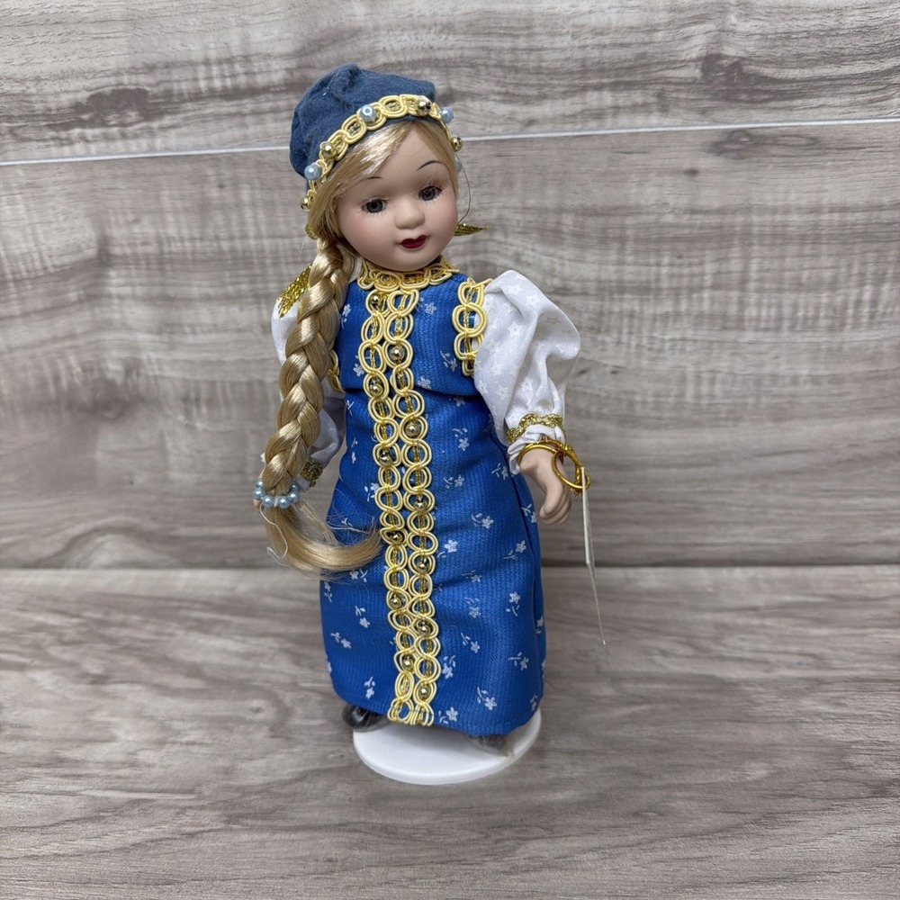 Show Stoppers Children of All Nations Russia Porcelain Doll R769 Original Box‎